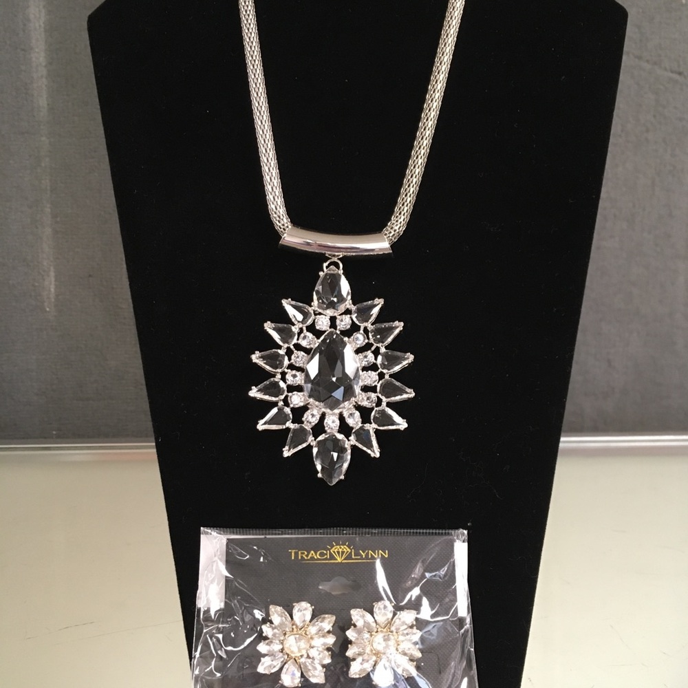 Matching necklace & earrings.